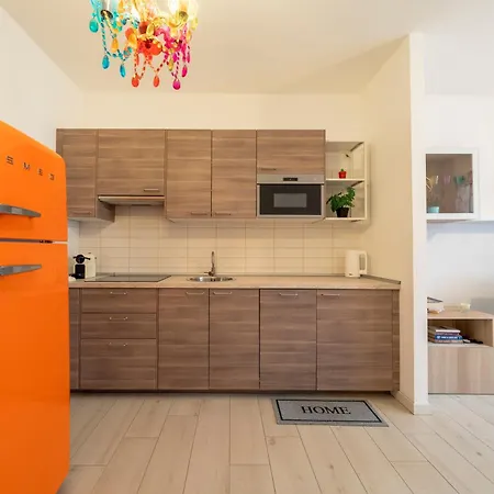 Orange - Bhome Lägenhet Milano