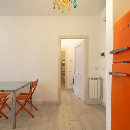 Orange - Bhome Lägenhet *