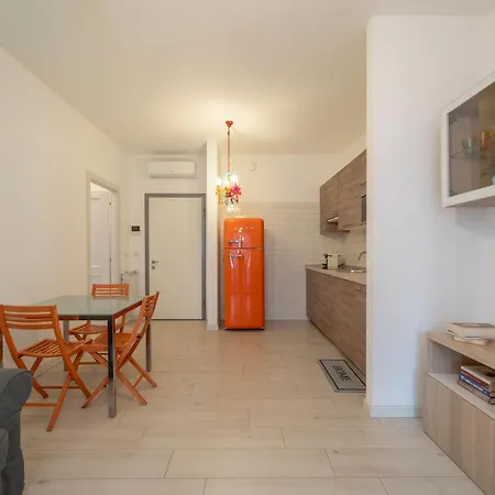 Orange - Bhome Milánó